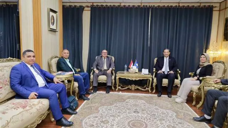 محافظ دمياط يتابع المشروعات التي ينفذها جهازتعمير الساحل الشمالى