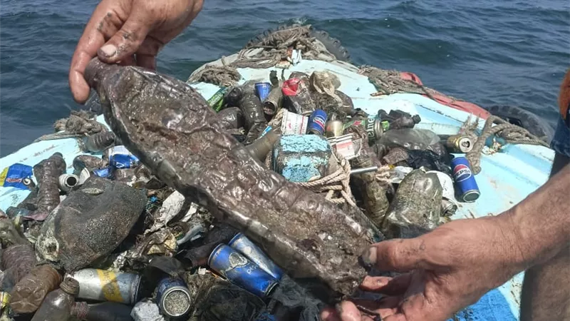 تجميع وفرز 100كجم من المخلفات وتوجيهها لمصانع إعادة التدوير
