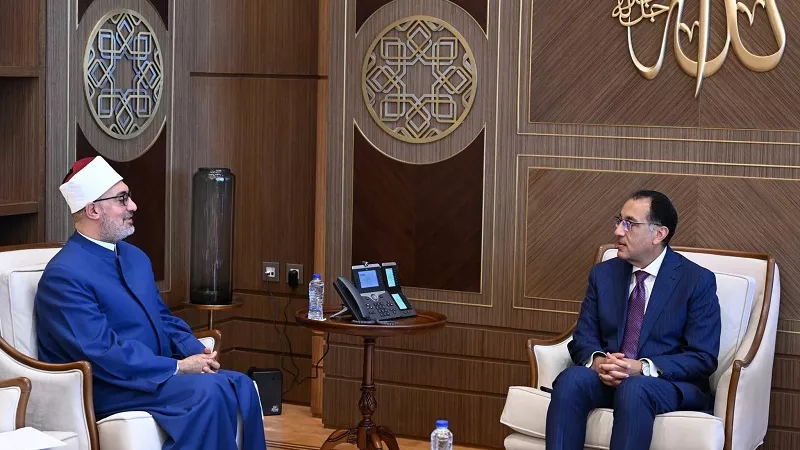 مفتي الجمهورية يهنِّئ رئيس مجلس الوزراء بالمَولد النبوي الشريف