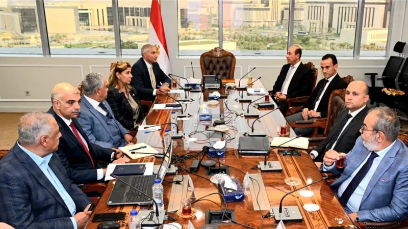 وزير الإسكان : حديقة تلال الفسطاط ستكون وجهة سياحية رئيسية