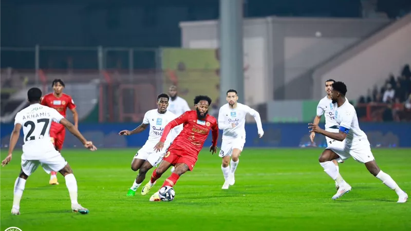 ضمك يفوز على الإخدود بثلاثية فى الدورى السعودى
