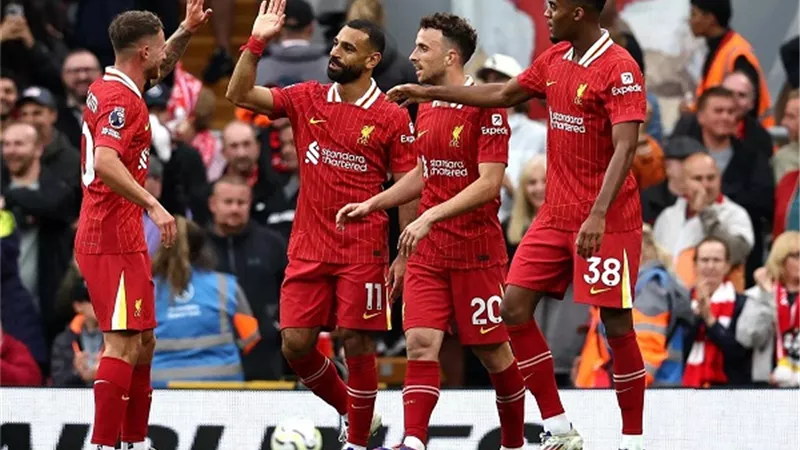 تشكيل ليفربول أمام نوتنجهام .. محمد صلاح وجوتا ودياز في الهجوم