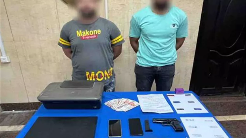 ضبط المتهمين بتزوير المحررات الرسمية بمنطقة الجمالية