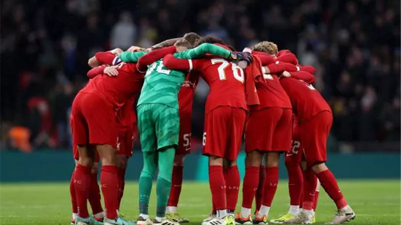 معلق مباراة ليفربول ونوتنجهام في الدوري الإنجليزي