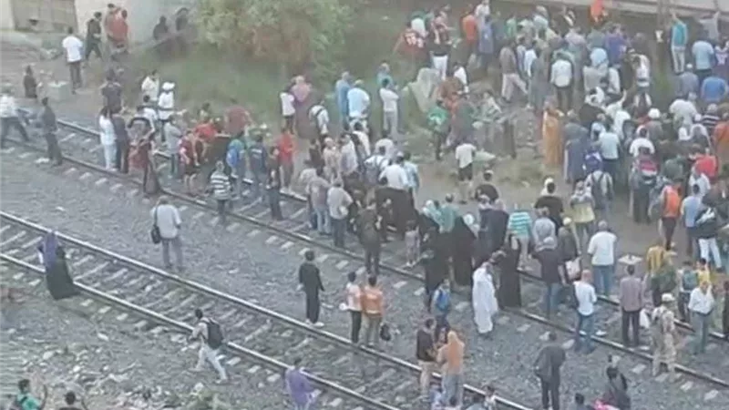 الصحة: حالتي وفاة و29 مصاباً في حادث تصادم قطارين بالشرقية