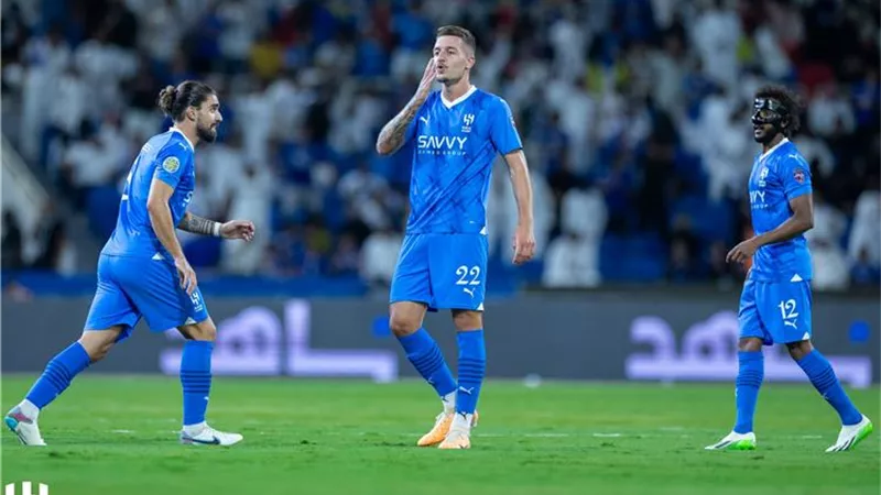 ميتروفيتش يقود تشكيل الهلال أمام الرياض في الدوري السعودي