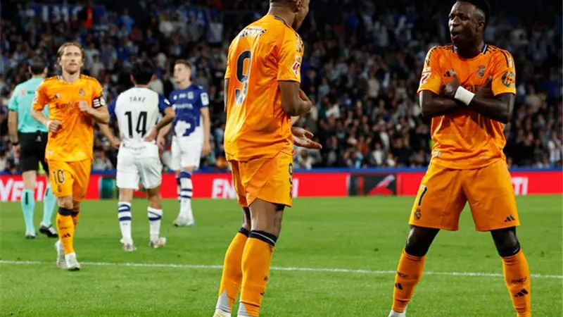 ريال مدريد يتخطي سوسيداد بثنائية استعدادا لدوري أبطال أوروبا