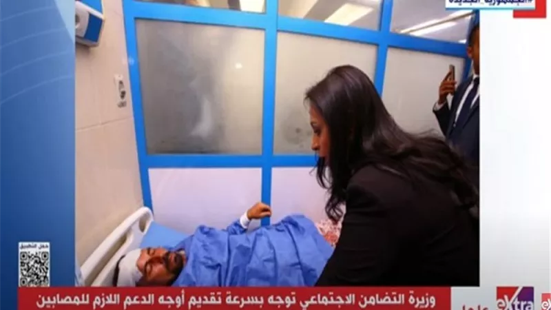 وزيرة التضامن توجه بصرف تعويضات لأسر ضحايا حادث قطارى الزقازيق