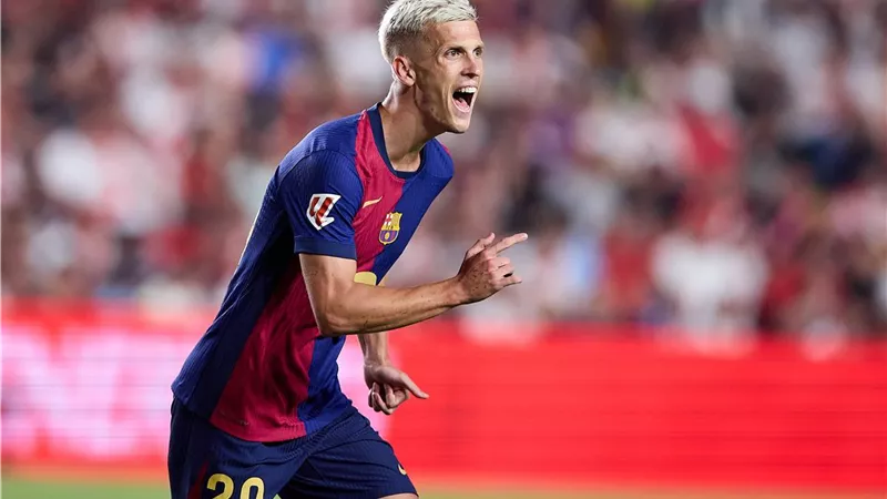 قائمة برشلونة لمباراة جيرونا في الدوري الإسباني .. أولمو يتواجد