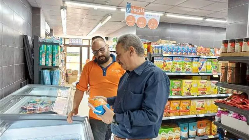ضبط 124 مخالفة تموينية بمركزى مطاى وملوى