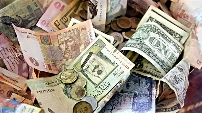 سعر الريال السعودي والدينار الكويتي والدرهم الإماراتي اليوم 15-9-2024