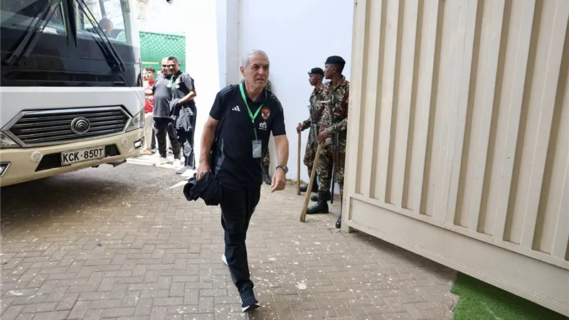 دوري أبطال إفريقيا.. كولر يعاين ملعب نيايو قبل مواجهة جورماهيا