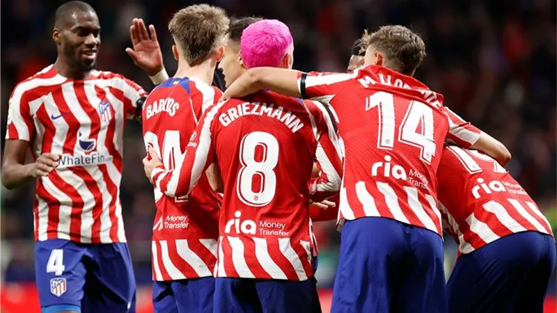 سيميوني يعلن تشكيل أتلتيكو مدريد أمام فالنسيا بالدوري الإسباني