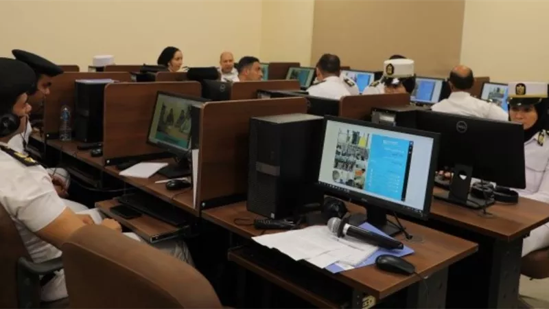 الداخلية تنظم دورة تدريبية للضباط في مجال 