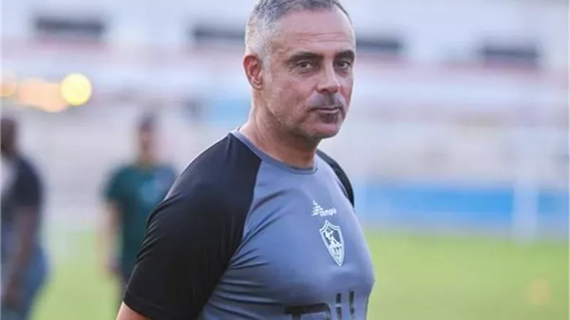 بعد العودة من كينيا.. جوميز يمنح لاعبي الزمالك راحة اليوم