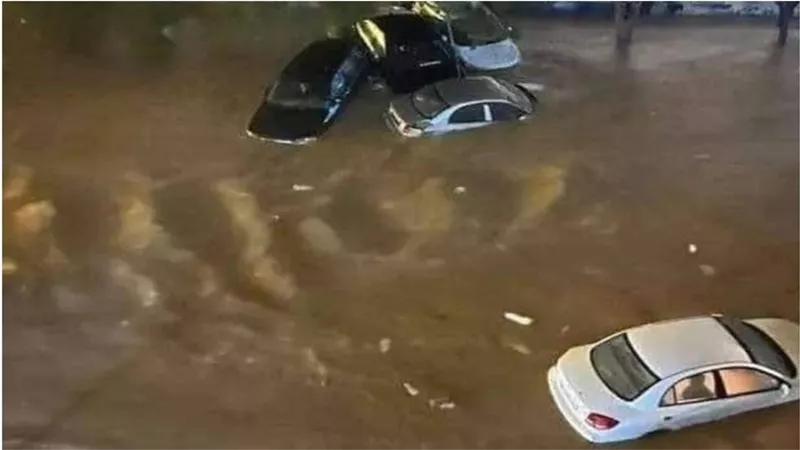 ليبيا تسير قافلة طبية لدعم المناطق المتضررة بالفيضانات