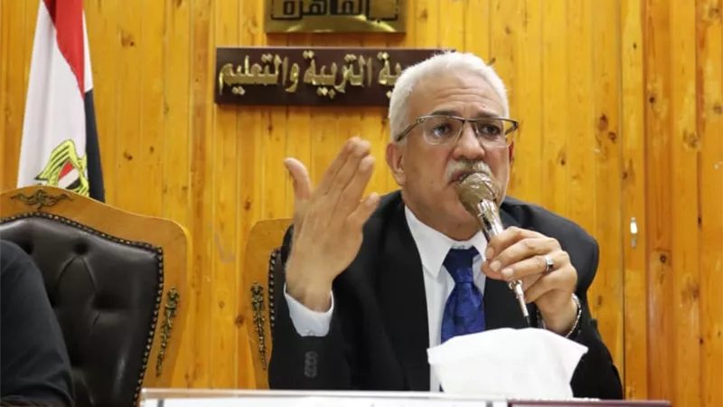 رئيس الإدارة المركزية لشئون المديريات يجتمع بمدير تعليم القاهرة