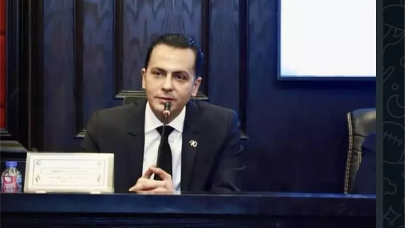 النائب ايمن حامد شريف يهنئ النائب أحمد عبدالجواد لتوليه منصب الأمين العام لحزب مستقبل وطن