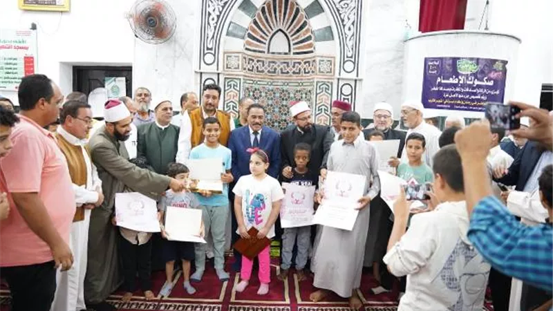 مطروح تكرم حفظة كتاب الله في احتفال المولد النبوي الشريف