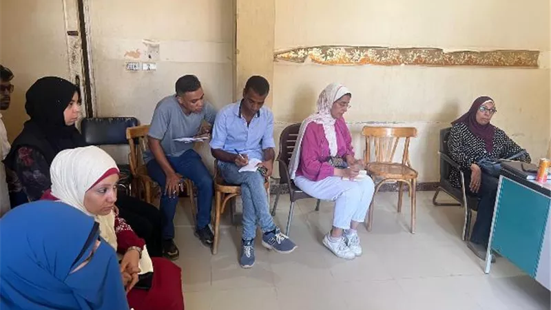 وكيلة المديرية بقنا تتفقد مستشفي ابوتشت المركزي