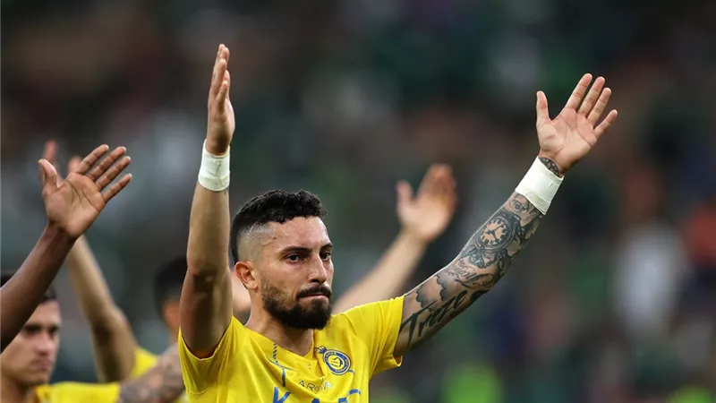 تيليس يكشف عن تدخلات رونالدو في النصر