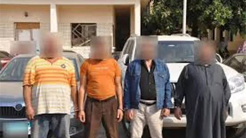 القبض على تشكيل عصابى يبيع سيارات مستأجرة بعقود مزورة