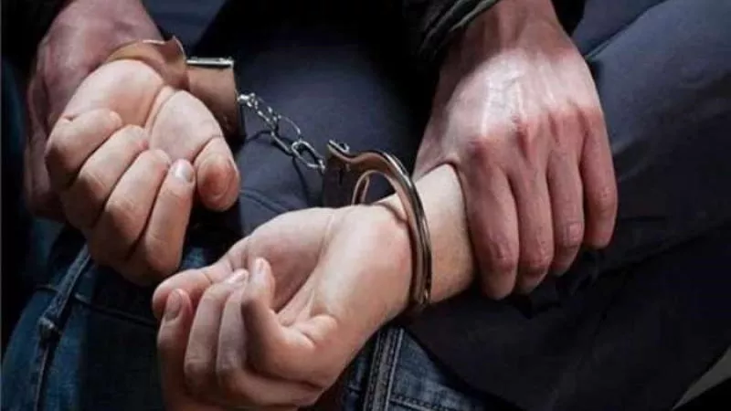 ضبط عاطل تخصص في سرقة الهواتف المحمولة من المواطنين بالقاهرة