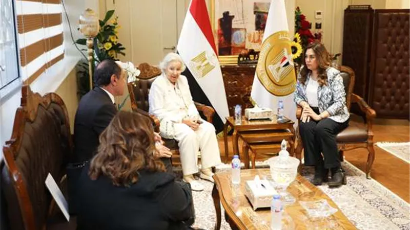 وزيرة التنمية المحلية: دعم القطاع الخاص في مجال المخلفات