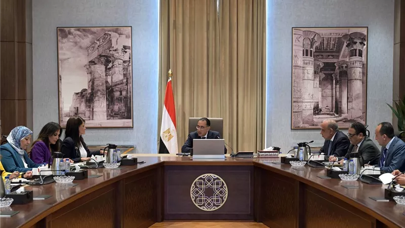 مدبولى يُتابع الخطة الاستثمارية لمشروعات الطاقة الجديدة والمتجددة