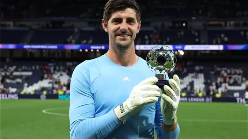 كورتوا رجل مباراة ريال مدريد وشتوتجارت في دوري أبطال أوروبا