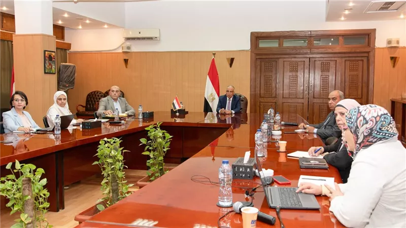 وزير الري يؤكد ضرورة تحقيق العدالة في توزيع الموارد المائية للقطاعات والمنتفعين