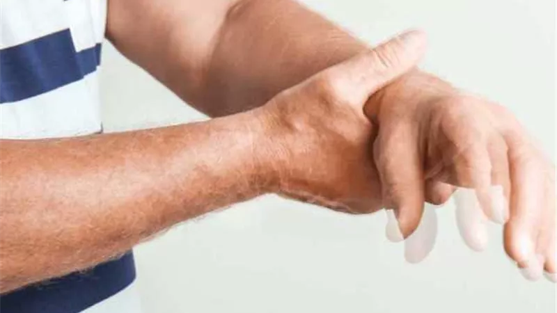 تعرف على السبب الرئيسى وراء مرض الرعاش