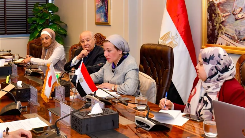 وزيرة البيئة تبحث مع سفير اليابان بالقاهرة سبل تعزيز التعاون الثنائي