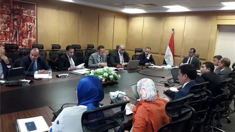 إعداد تنظيم تشريعي متكامل ينظم منح المسنين العديد من المزايا
