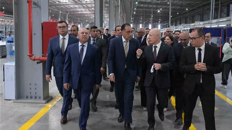 رئيس الوزراء يفتتح مجمع تصنيع الأجهزة المنزلية لشركة بيكو التركية