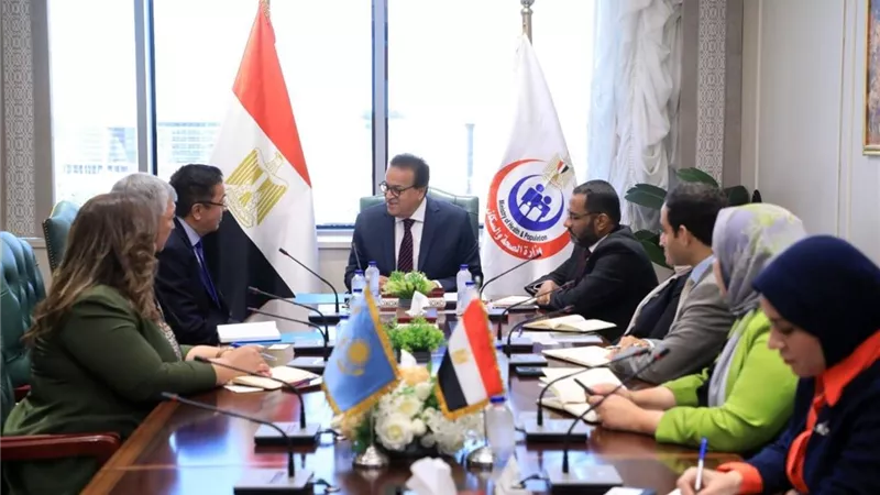 وزير الصحة يستقبل سفير جمهورية كازاخستان لبحث سبل التعاون