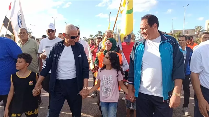 محافظ شمال سيناء يشارك في مارثون رياضي بمدينة العريش