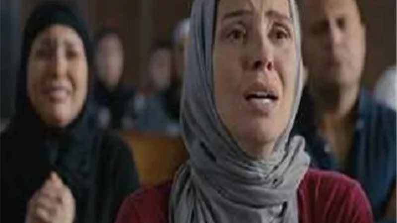 برغم القانون.. إيمان العاصى ترفع قضية نسب.. لهذا السبب