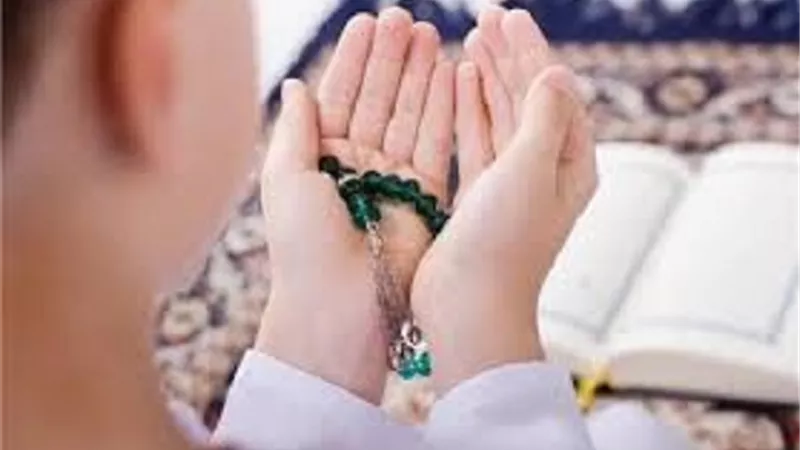 اللهم ارزقنا السلامة من الفتن ماظهر منها وما بطن