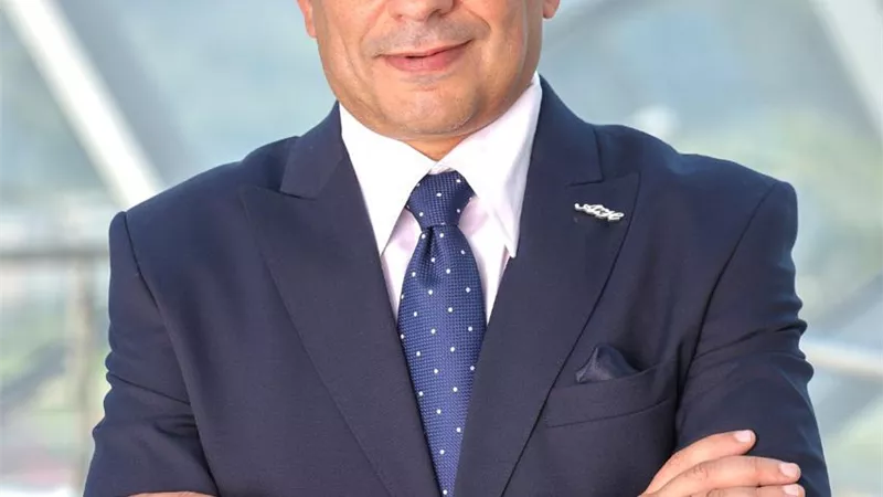 المصرية للاتصالات تعين أحمد حسن نائبًا للرئيس التنفيذي للموارد البشرية