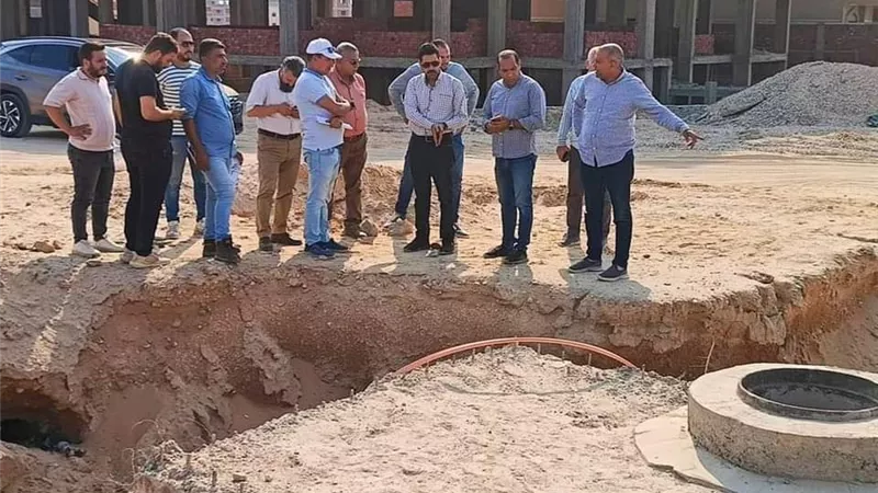 رئيس جهاز العبور الجديدة يتفقد مشروعات المرافق والطرق والكهرباء