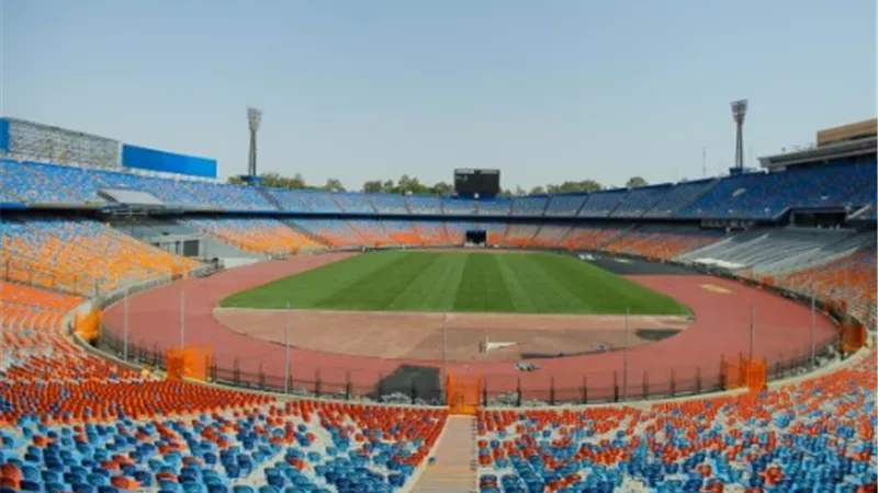 ملعب استاد القاهرة يستضيف مواجهة الزمالك و الشرطة الكيني