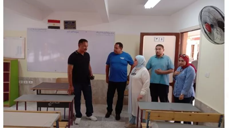 سلومة في متابعه ميدانية لإدارتي العجوزة وشمال التعليمية