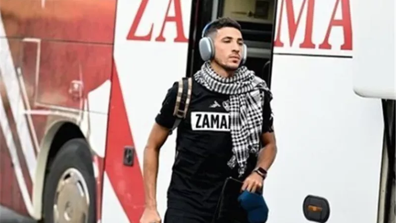فتوح يظهر فى مدرجات ستاد القاهرة لمؤازرة الزمالك امام الشرطه الكيني