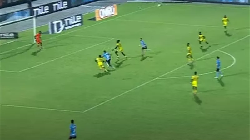 التعادل السلبي يحسم الشوط الأول من مباراة الزمالك والشرطة الكيني