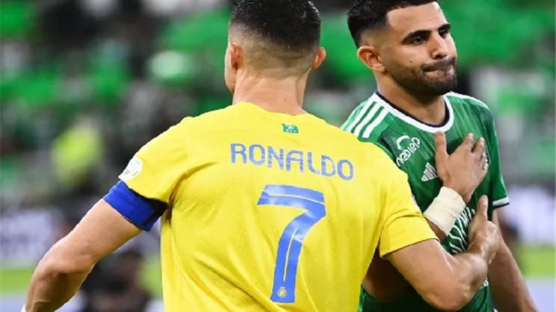 النصر ينهى الشوط الأول بالتقدم بهدف أمام الأتفاق
