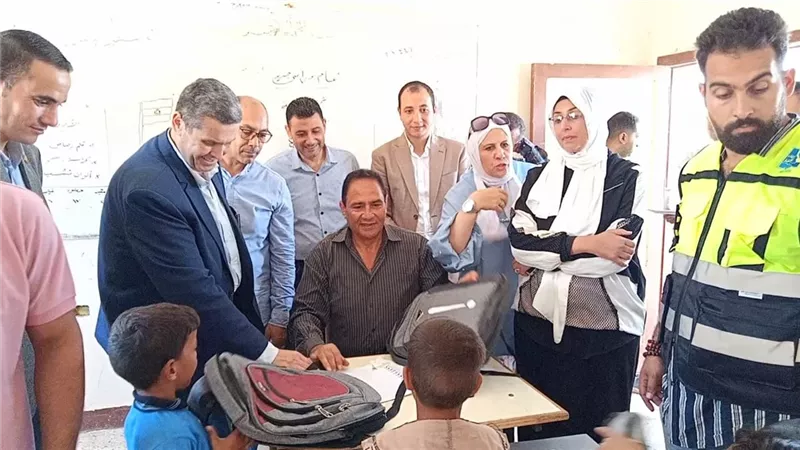نائب محافظ شمال سيناء يتابع بدء العام الدراسي الجديد
