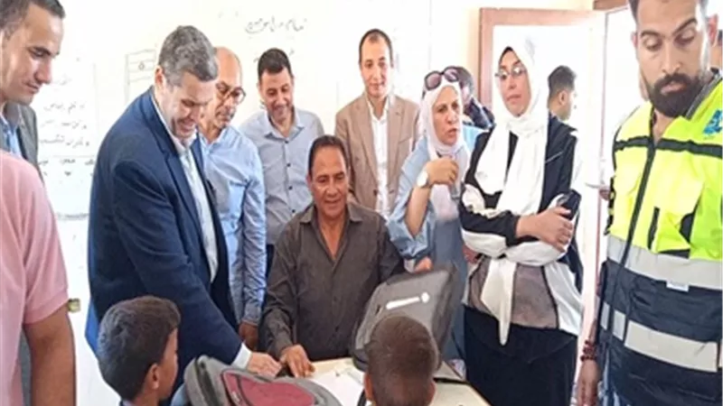 نائب محافظ شمال سيناء يتابع بدء العام الدراسي الجديد بوسط سيناء