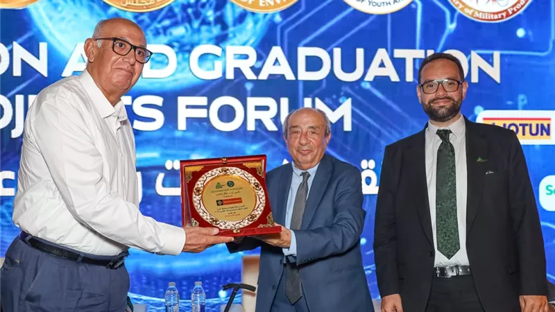 نقيب المهندسين يُكرّم لجان التحكيم والمشروعات الفائزة بملتقى الابتكارات 2024