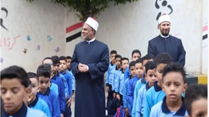 رئيس التعليم بالأزهر يتفقد معاهد الإسكندرية فى اليوم الأول للدراسة